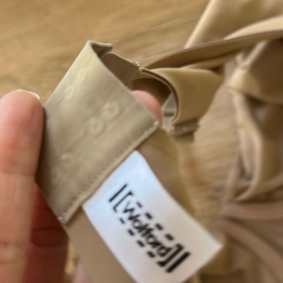 Wolford tan nude color bra no padding underwire size 36c - Picture 4 of 5